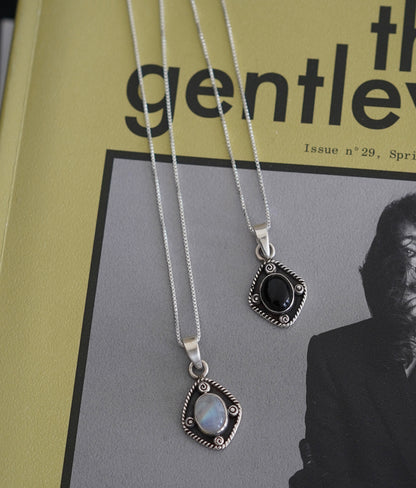 "Hen" Necklace | שרשרת ״חן״