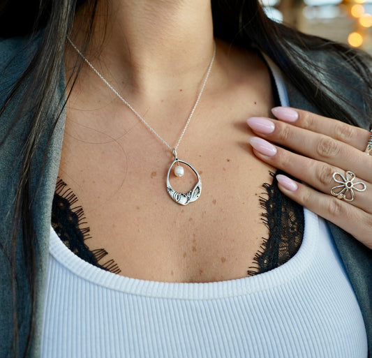 ״MOON" necklace | ״שרשרת ״מון