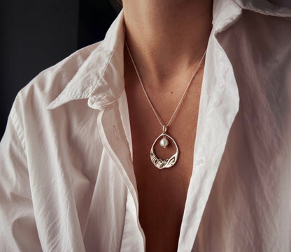 ״MOON" necklace | ״שרשרת ״מון